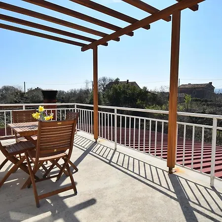 Stela Apartman
