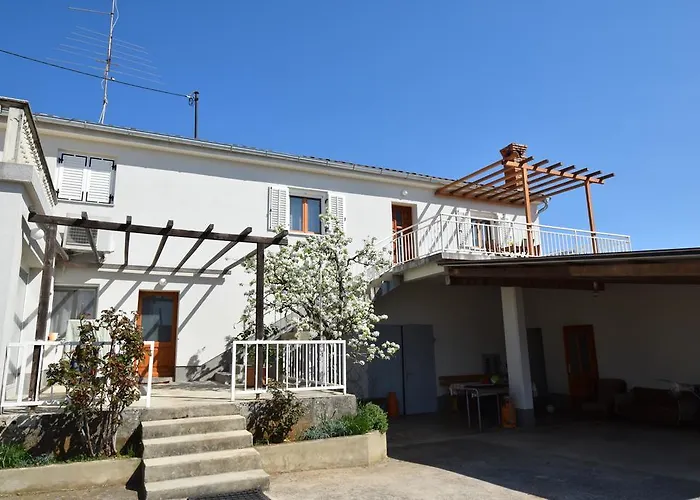 Apartment Stela